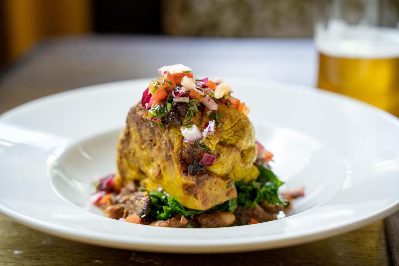 Rising Sun Pub, Restaurant&Rooms Lacock Bagian luar foto