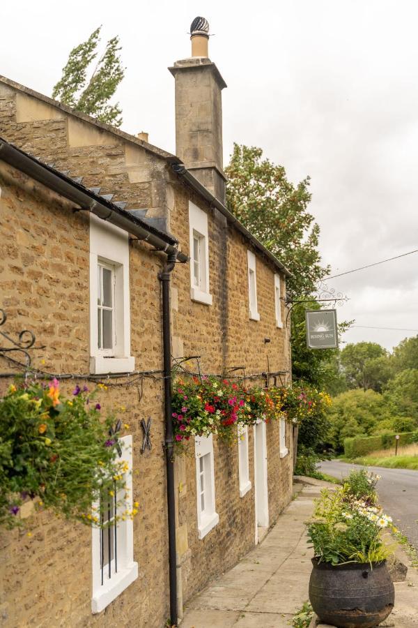 Rising Sun Pub, Restaurant&Rooms Lacock Bagian luar foto